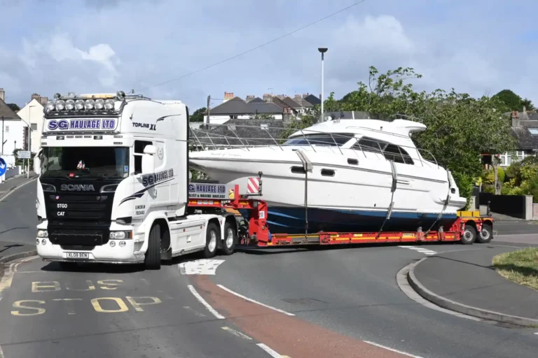 yaght boat transport